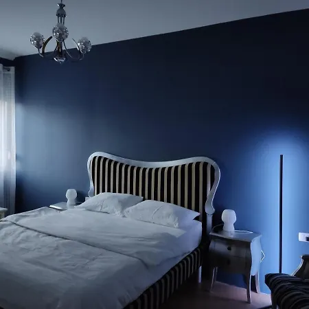 Pazari I Ri Charm Apartment *